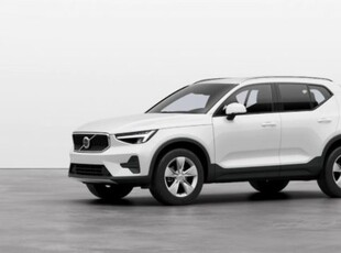 2024 VOLVO XC40