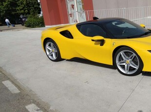 Ferrari SF90 Stradale 4.0 V8 735 kW