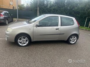 FIAT Punto 3ª serie - 2004