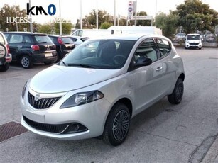 Lancia Ypsilon 0.9 TwinAir 85 CV 5 porte Metano Ecochic Gold nuovo