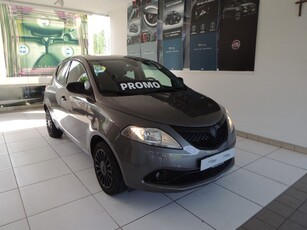 Lancia Ypsilon 1.0 FireFly