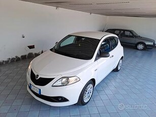 Lancia Ypsilon 1.3 MJT 16V 95 CV 5 porte S&Gold