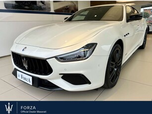 Maserati Ghibli 330 CV