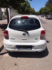 Nissan micra automática