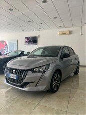 Peugeot 208 PureTech 100 Stop&Start EAT8 5 porte Allure del 2023 usata a Castellammare di Stabia