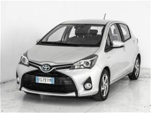 Toyota Yaris 1.5 Hybrid 5 porte Cool del 2016 usata a Prato