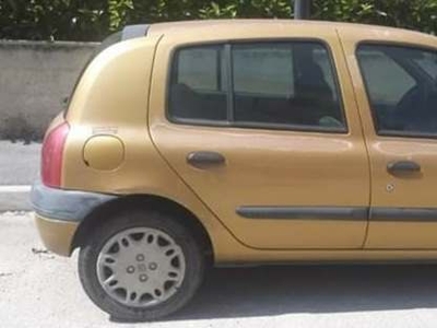 Renault Clio Anno 2001