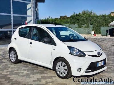 Toyota Aygo 1.0 12V VVT-i 5 porte Active Connect Montecchio Maggiore