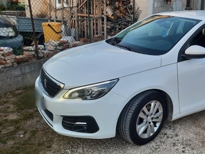 Usato 2018 Peugeot 308 1.6 Diesel 102 CV (14.500 €)