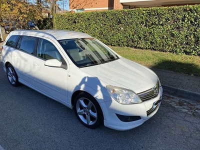 Usato 2009 Opel Astra 1.7 Diesel 110 CV (4.000 €)