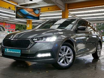 SKODA Octavia Combi 2,0 Tdi El.heckklappe Pano Ahk-v.