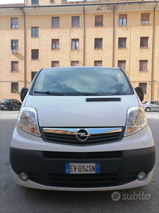 Euro5A FURGONE Vivaro 2.0 CDTi 2014 IVA Esposta