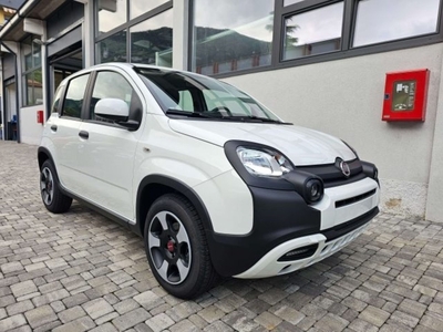 Fiat Panda Cross 1.0 firefly hybrid Cross s&s 70cv 5p.ti nuovo