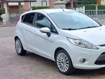 FORD Fiesta 6ª serie - 2009