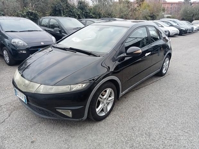 Honda Civic 1.8 i-VTEC 5p. Exclusive LH i-P LE