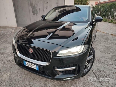 Jaguar f-pace 2016fine euro6b gancio traino 3.0v6