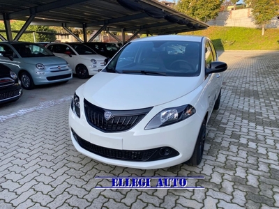 Lancia Ypsilon 1.0 FireFly