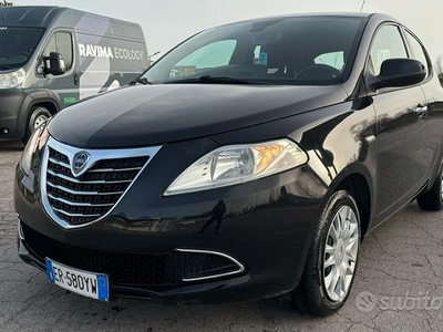 Lancia Ypsilon 1.2 69 CV 5 porte S&S Silver