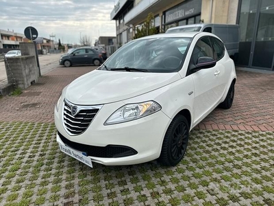 Lancia Ypsilon 1.2 8v Elefantino 69cv NEOPATENTATI