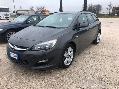 Opel Astra 1.4 benzina GPL 2015