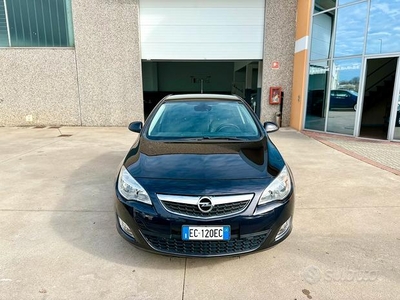 Opel Astra 1.4 Bz