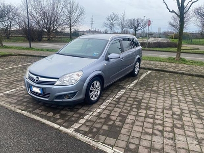 Opel Astra 1.6 benzina euro 4 cosmo