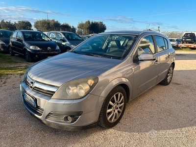 Opel Astra 1.7 CDTI 101CV 5 porte Cosmo