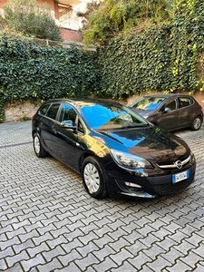 Opel Astra j sport tourer 165 cv