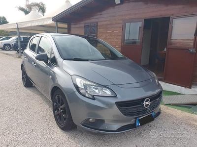 Opel Corsa 1.2 5 porte Black Edition