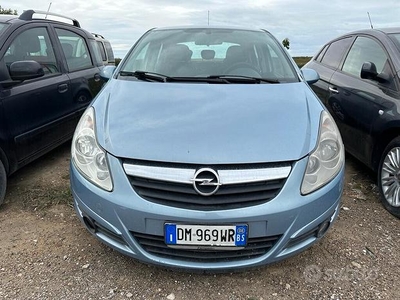 Opel Corsa 1.2 5 porte Cosmo GPL