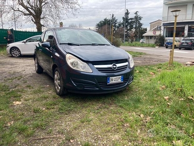Opel corsa neopatentati