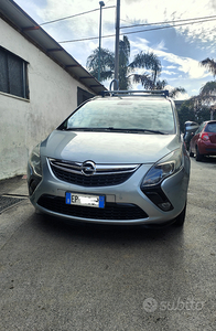 Opel zafira tourer full optional interni premium