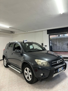 Toyota RAV 4 RAV4 2.2 D-4D 177 CV Luxury