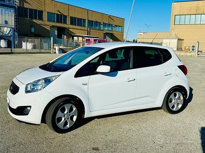 Vendesi Kia Venga 1.4 Benz/Gpl