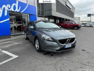 Volvo V40 D2