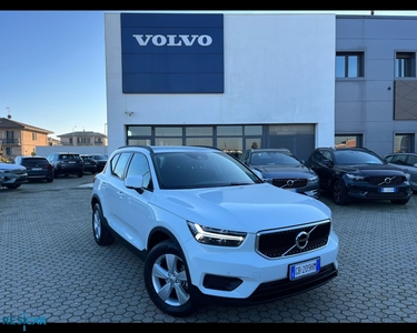 Volvo XC40 T2