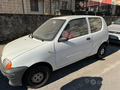 Fiat 600 bianca 900cc