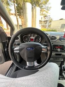 Ford Focus 1.6 90 cv neopatentati