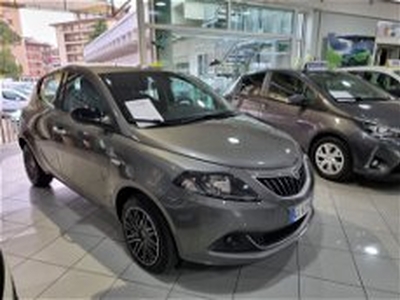 Lancia Ypsilon 1.0 FireFly 5 porte S&S Hybrid Ecochic Gold del 2022 usata a Prato