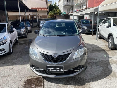 Lancia Ypsilon 1.2 69 CV