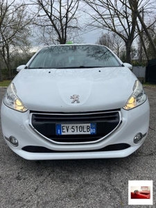 Peugeot 208 e-HDi 92 CV Stop&Start 5 porte Allure my 12 usato