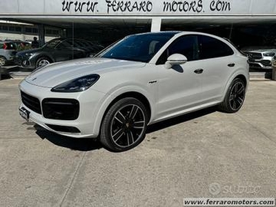 PORSCHE Cayenne Coupé E-Hybrid iva esposta