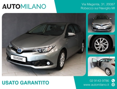 Toyota Auris 1.8 Hybrid Lounge usato