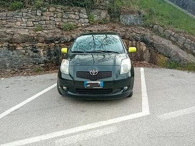 TOYOTA Yaris - 2008