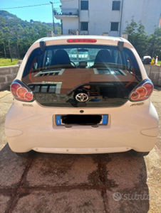 Vendo toyota aygo