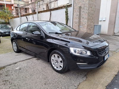 Volvo S60 D2 Geartronic Kinetic usato