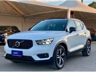 VOLVO XC40 D3 AWD Geartronic R-design Tetto