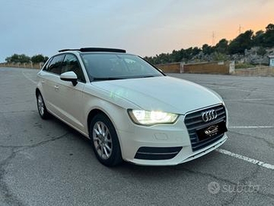 Audi A3/ 1.6 S-TRONIC 110 CV/TETTO/NAVI/LED