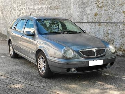 Lancia Lybra 1.9 JTD Station Wagon LX