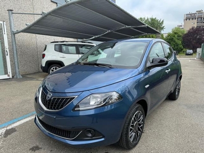 Lancia Ypsilon 1.2 69 CV 5 porte GPL Ecochic Gold nuovo